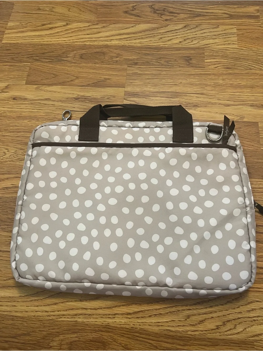 Vera Bradley waterproof Taupe and White Polka Dot Padded Laptop Sleeve Tote